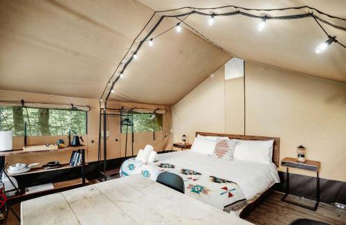 North Woodstock Other | Gorgeous Safari Tent with Fire Pit and Amazing Sights in North Woodstock, New Hampshire