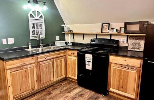 Wellington House | Gorgeous Secluded Cabin with Hiking Trails Near in Frenchburg, Kentucky