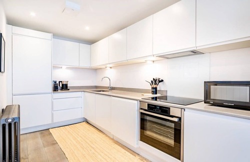 Holborn and Covent Garden Apartment | Gorgeous & Spacious Apartment in Bloomsbury