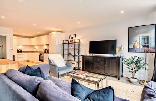 Holborn and Covent Garden Apartment | Gorgeous & Spacious Apartment in Bloomsbury