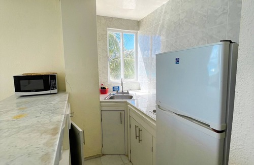Punta Cancun Apartment | Gorgeous Sunrise Caribe Front Heart Of Hotel Zone