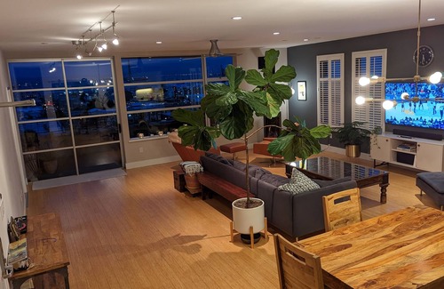 Potrero Hill Condo | Gorgeous, top floor home with incredible views and great location.
