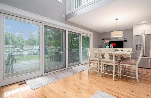 Rapid City House | Gorgeous Torch River 3BDR Home Minutes to the Sandbar 8015