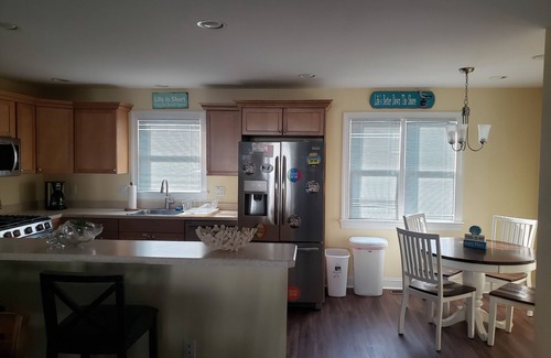 Wildwood House | GORGEOUS Townhouse 1 Blk to Beach/Boards !