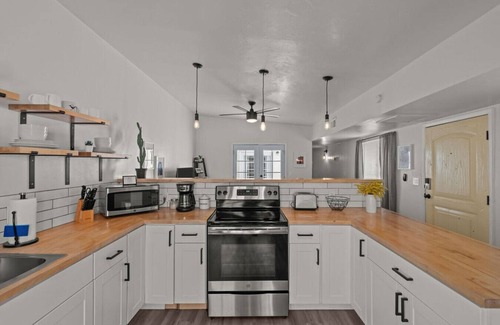 Rincon Heights House | Gorgeous Tucson Digs Walking to U of A