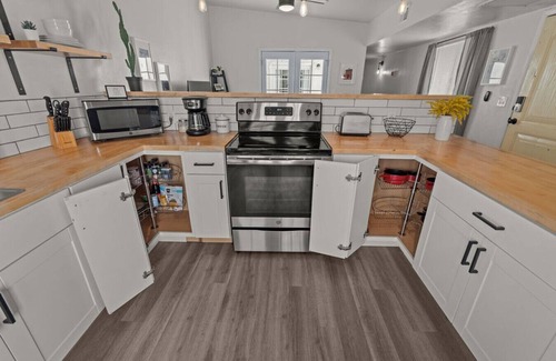 Rincon Heights House | Gorgeous Tucson Digs Walking to U of A