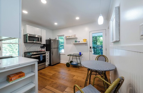 New Buffalo House | Gorgeous Union Pier Cottage Close To Beach & Downtown!
