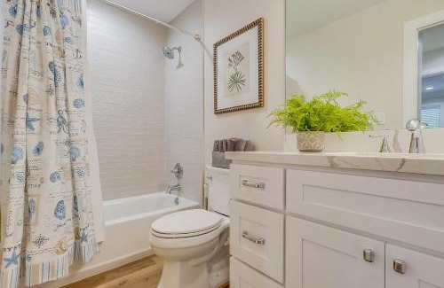 Orange House | Gorgeous Upgraded 5 Bedroom & 4 Bath Home with Jacuzzi