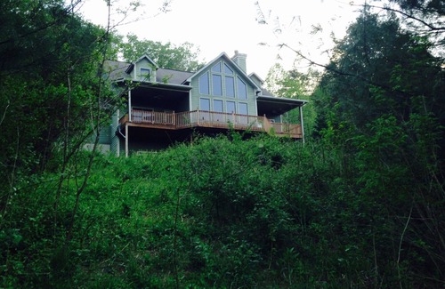 Hiawassee House | ~ Gorgeous Views ~ ~ Fishing ~ Hiking ~nearby waterfalls and Lake Chatuge