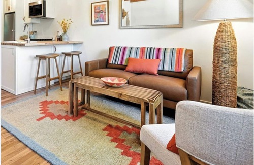 Lower Arapahoe Apartment | Gorgeous Vintage Charm/Steps from Trailhead/Ideal for Longer Stays