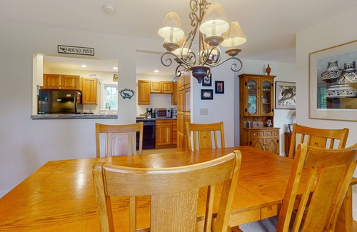 Camden House | Gorgeous, walkable home with water view, deck & washer/dryer - snowbird-friendly