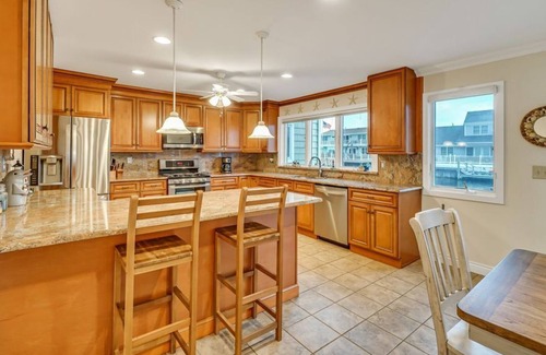 Mantoloking House | Gorgeous Waterfront House with Pool and Spa