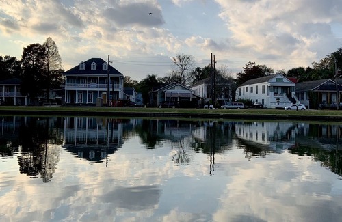 Bayou St. John House | Gorgeous Waterfront home ~ Bayou St. John, Mid City, Jazz Fest neighborhood!