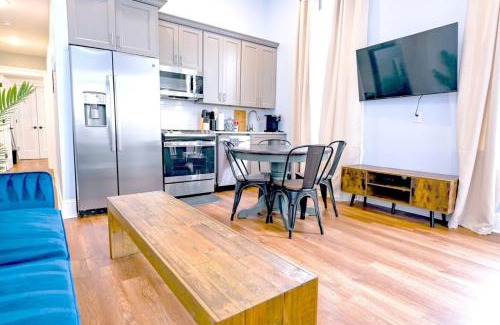 Treme Apartment | Governors Apartment - 2 bedroom - Steps to FQ
