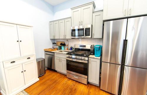 Treme Apartment | Governors Apartment - Steps to French Quarter