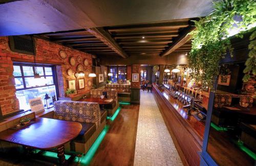 Cheadle Hotel | Governors House by Greene King Inns