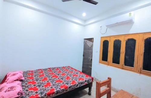 Varanasi House | Govind Bhila Paying Guest House