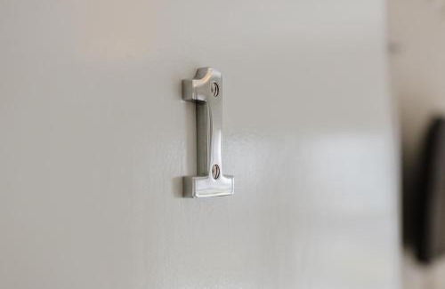 Tring House | Grace's Guesthouse 68a