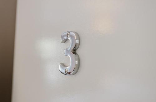 Tring House | Grace's Guesthouse Room 3