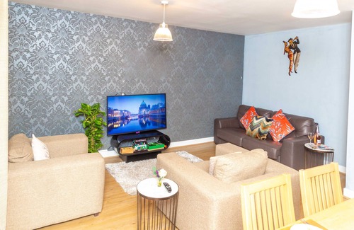 Sittingbourne House | Graceful Home Away Sittingbourne 3BH
