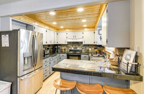Graeagle Cabin | Graeagle Vacation Rental Cabin w/Game Room!