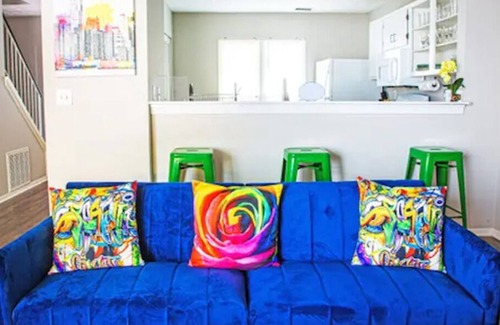 Town Center House | Graffiti Home Cozy & Convenient 1.7 Miles from KSU