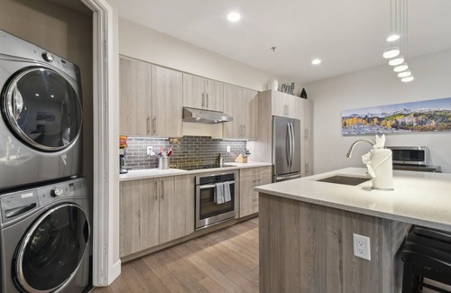 River North Art District Condo | Graffiti & Skyline | RiNo Art Lofts