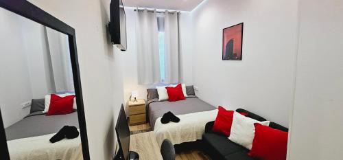 Badalona Apartment | Gran apartamento ideal grupos muy cerca Barcelona