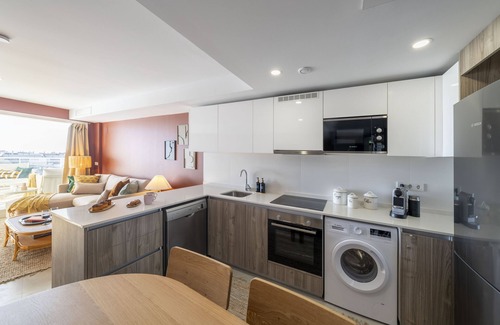 Canet de Berenguer Apartment | Gran Canet 2BR - Sea Views, Pools & Gym