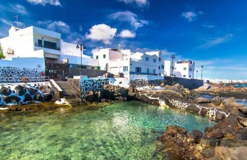 Punta Mujeres Apartment | Gran terraza, 1 minuto de las piscinas naturales