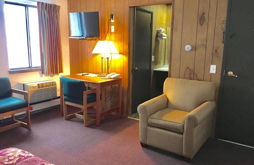 Kalkaska Hotel | Granada Inn Motel - Kalkaska