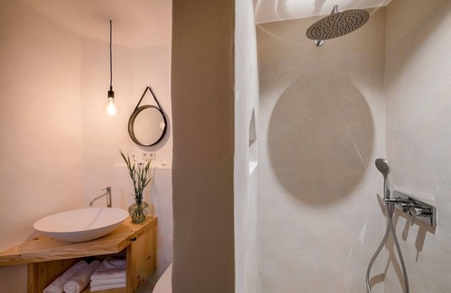 Eggstatt Apartment | Granary 88sqm, 2 bedrooms, 2 bathrooms, fireplace, sauna, gallery