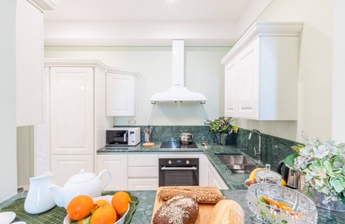 Lucca Historical Center Apartment | Grand 3 bedrooms Apartment with elevator inside the walls of Lucca
