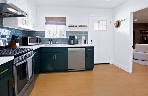 Alhambra House | Grand 4BR Stay + EV Charger + Game Room #TravelSGV