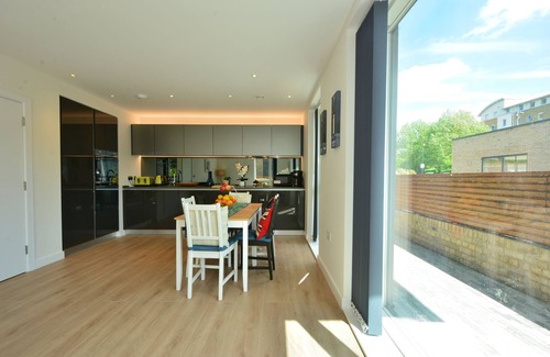London Borough of Hounslow Apartment | Grand Apartments Kew Gardens