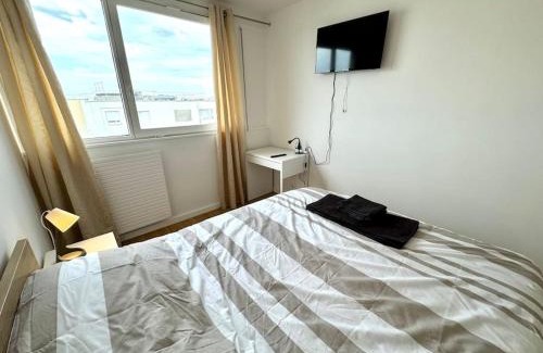 Villette Gare Apartment | Grand Appartement 3 Chambres Bureau - PartDieu