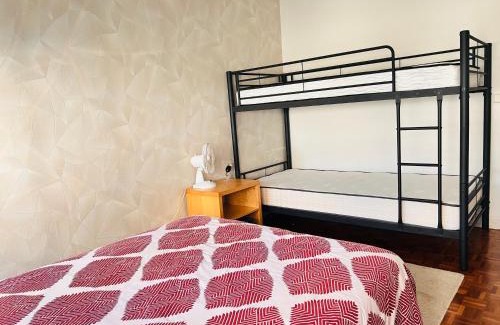 Saint-Fargeau Apartment | Grand appartement avec balcon et parking gratuit sur place