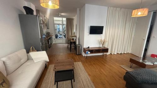 Plaisance Apartment | Grand Appartement Avec Patio à Paris 14ème