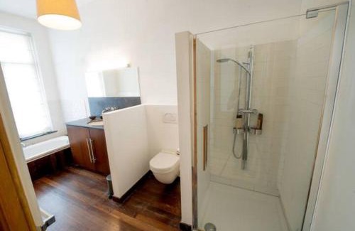 Sint-Gillis Apartment | Grand appartement d'artiste cosy et proche de tout
