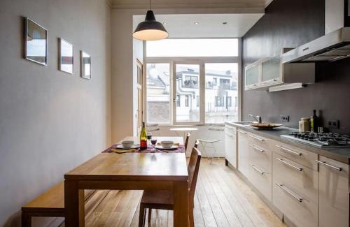 Sint-Gillis Apartment | Grand appartement d'artiste cosy et proche de tout