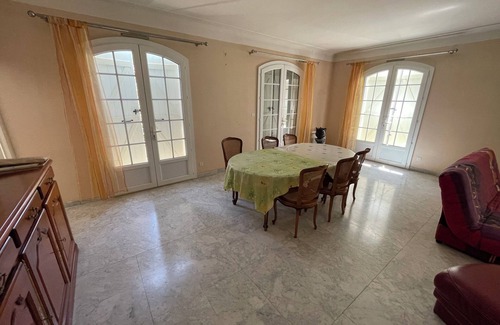 Vias Apartment | Grand Appartement - Petite Résidence