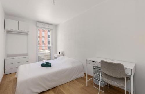 Centre Ville Rive Gauche Apartment | Grand appartement Rouen Free Parking Privé Gratuit