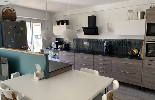 Belsunce Apartment | Grand Appartement T3 Central Avec Balcon