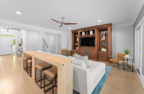 Mooresville House | Grand Bay
