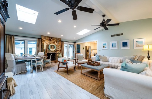 Grand Beach House | Grand Beach Home With Private Pool & Walking To Beach!
