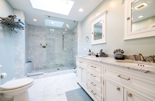 Grand Beach House | Grand Beach Home With Private Pool & Walking To Beach!