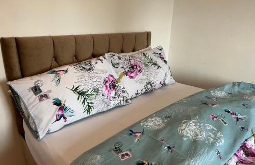 Walpole Hotel | Grand Bleu - London - Next to Piccadilly Line Tube Station & Brand New Facilities