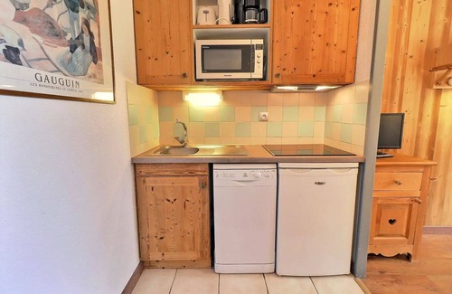 La Perriere Apartment | Grand Bois A Residence - CONFORTABLE 2 PARTS, SKIS TO PIEDS AND NEAR TRADE