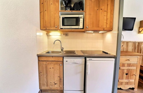 La Perriere Apartment | Grand Bois Residence B - CONFORTABLE 2 PARTS, SKIS TO PIEDS AND NEAR TRADE