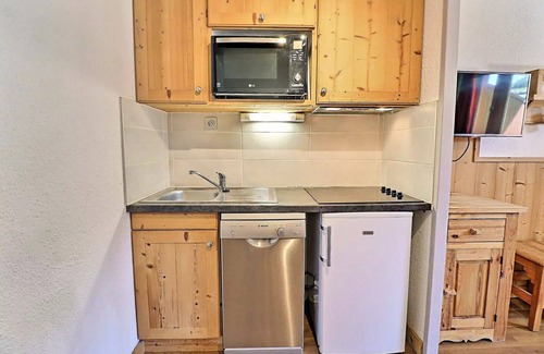 La Perriere Apartment | Grand Bois Residence B - CONFORTABLE 2 PARTS, SKIS TO PIEDS AND NEAR TRADE